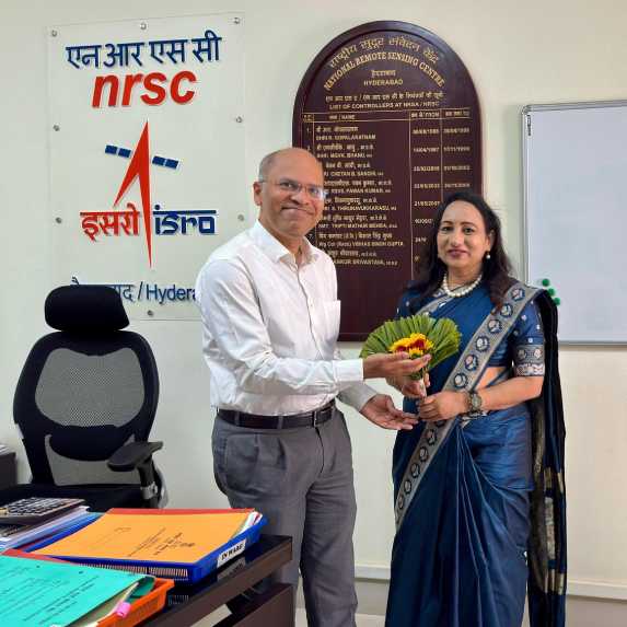 Award Ceremony Photo 11